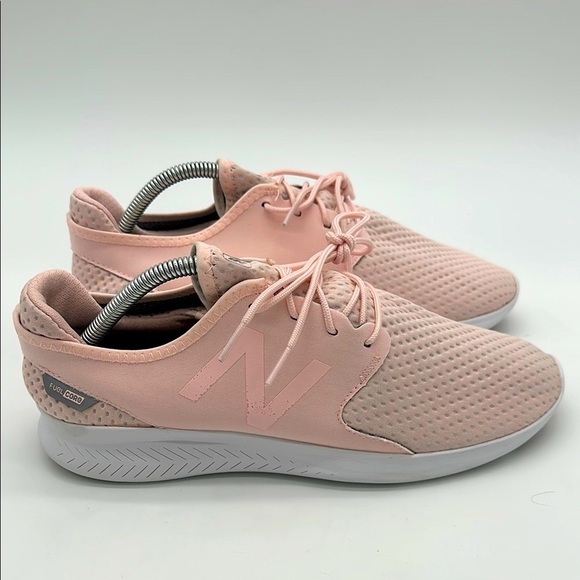 New Balance Women's Size 10 Pink Athletic Shoes - Picture 4 of 12